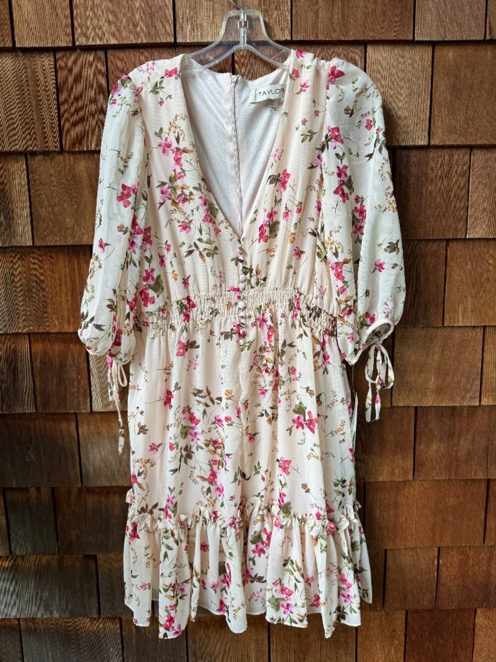 Taylor Ivory and Red Floral Puff-Sleeve Smocked-Waist Dress in Women's 16